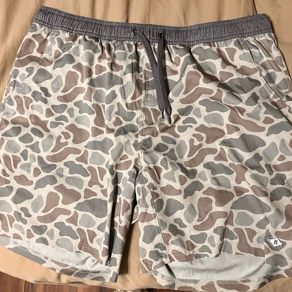 Men’s XL Athletic shorts- Classic Deer